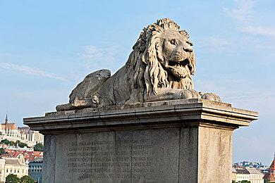 年度游戏来了！索尼用《宇宙机器人》点亮赌城大圆球